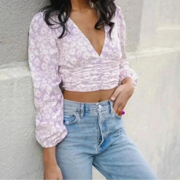 Elodie Floral Blouse New With Tags - Picture 2 of 7